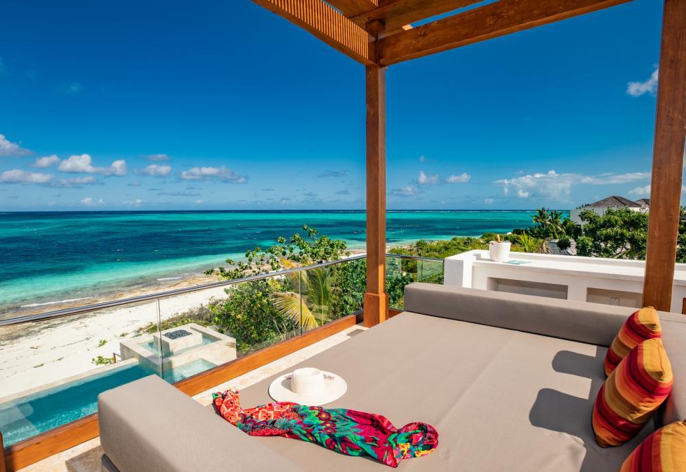 Romance by the Reef: A Couple’s Escape at Beach Cake Villa, Turks & Caicos