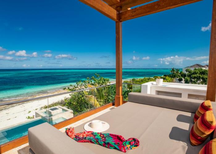 Romance by the Reef: A Couple’s Escape at Beach Cake Villa, Turks & Caicos