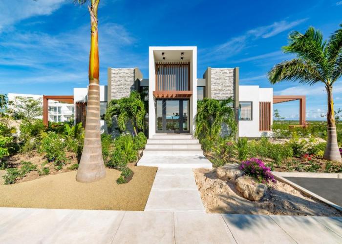 Solara: A Refined Beachfront Escape in Turks and Caicos